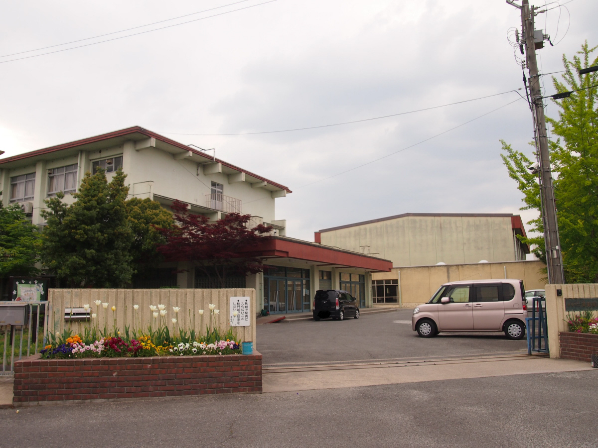 済美南小学校まで580m (徒歩8分) 写真21