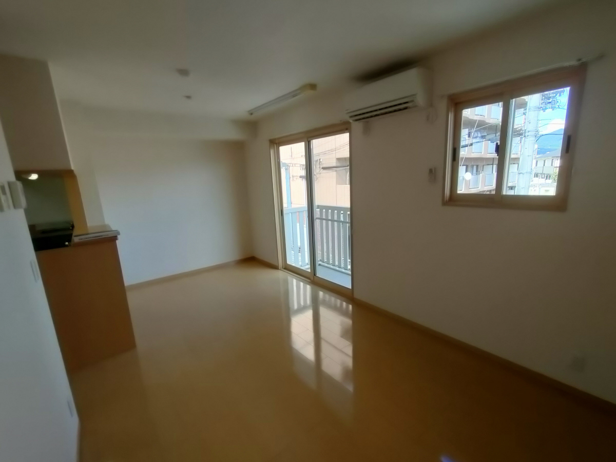 リビング 反転タイプ【207】 写真2