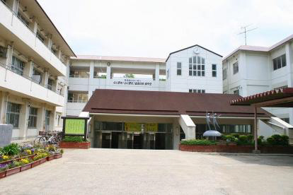 緑ヶ丘中学校まで1058m (徒歩14分) 写真22