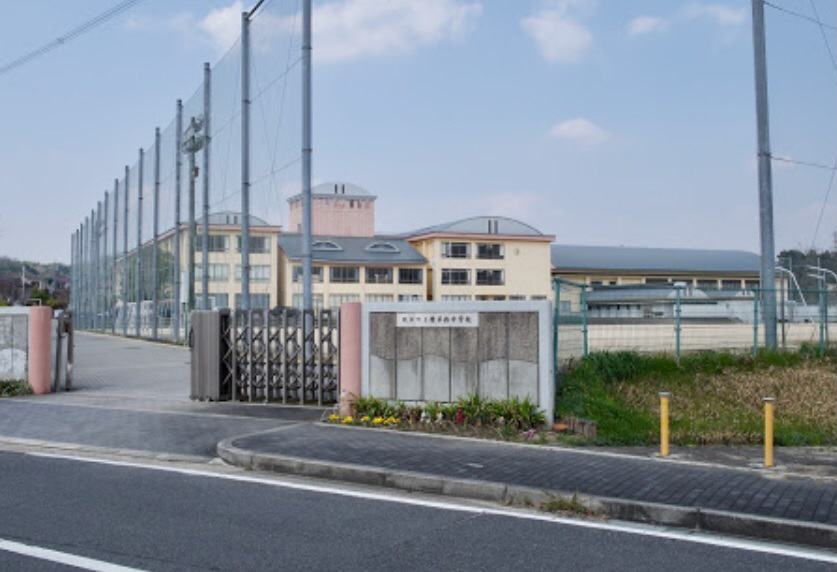 精華西中学校まで802m (徒歩11分) 写真22