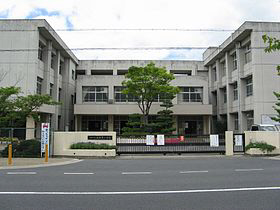生駒東小学校まで1300m (徒歩17分) 写真21