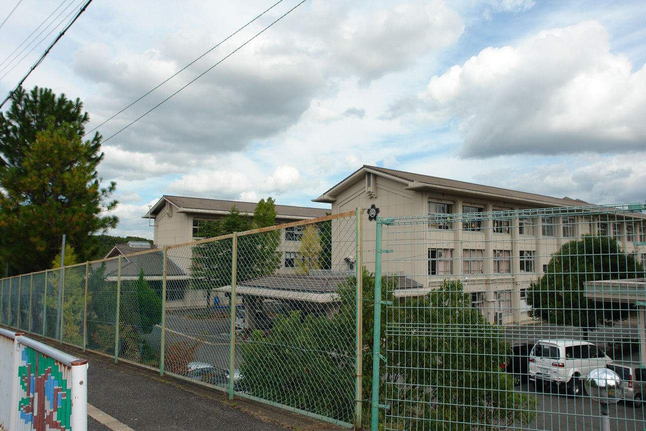 山田荘小学校まで737m (徒歩10分) 写真21