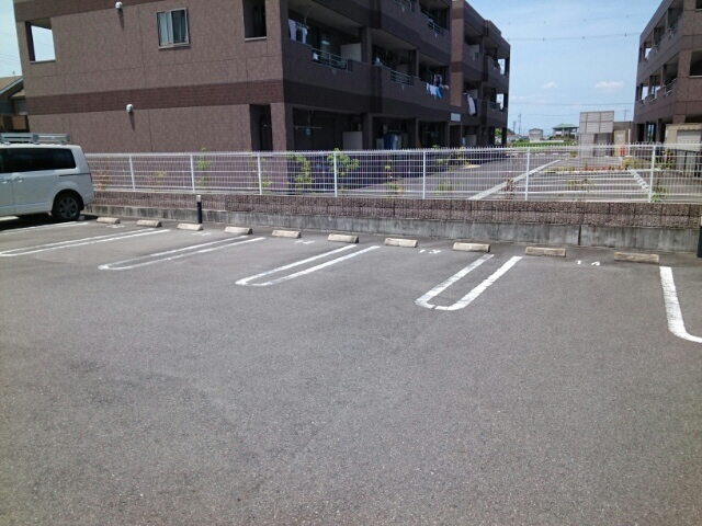 駐車場 写真15