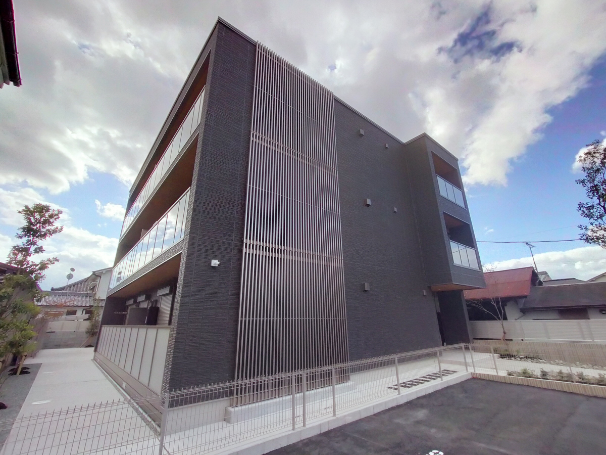 シャーメゾンまほろば